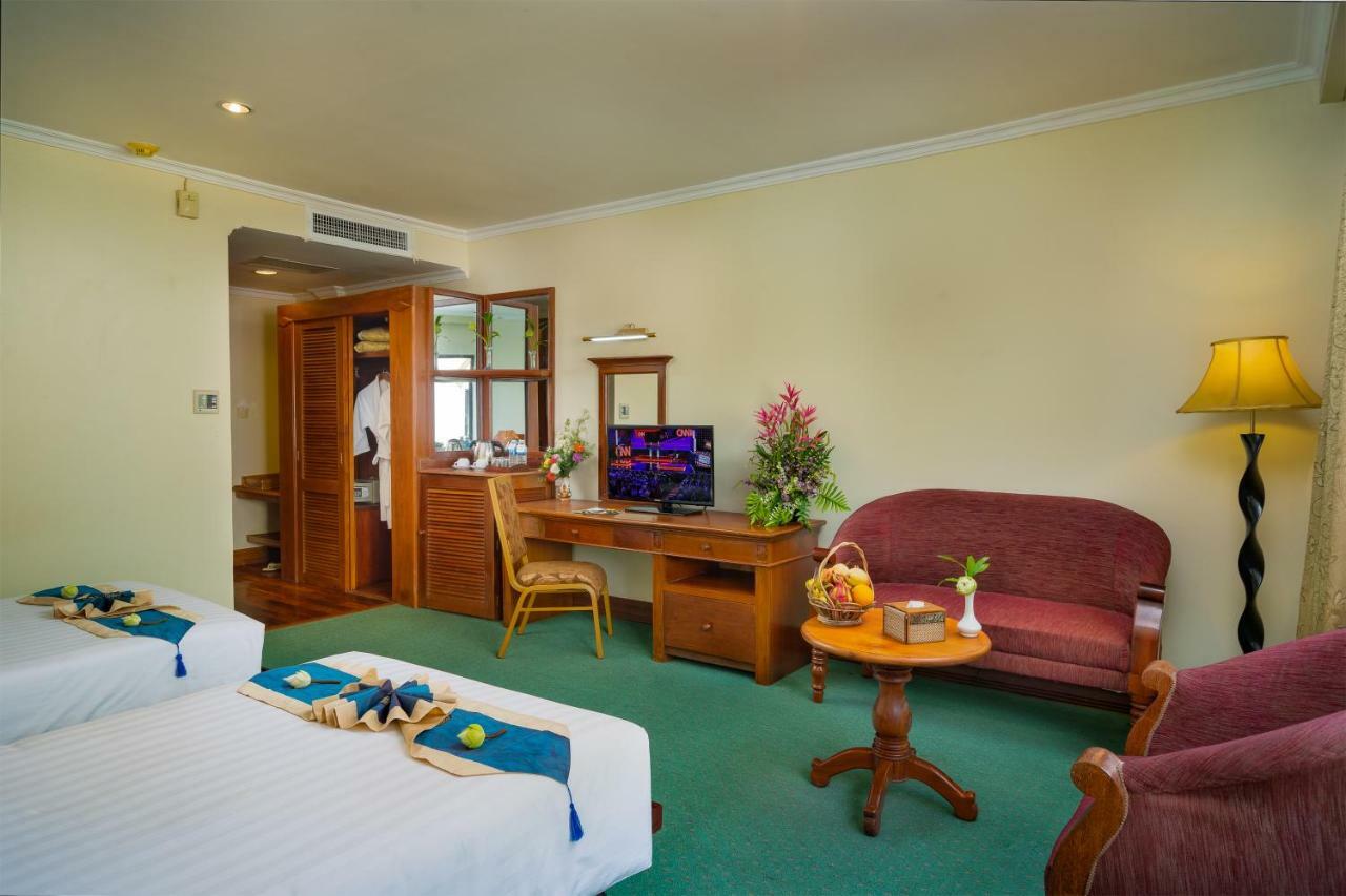 Dragon Royal Angkor Siem Reap Exterior foto