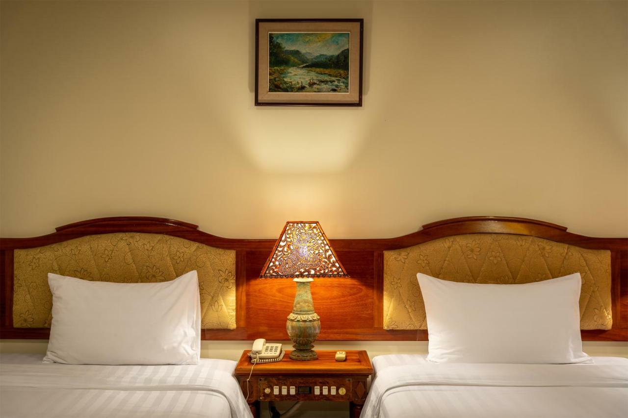 Dragon Royal Angkor Siem Reap Exterior foto